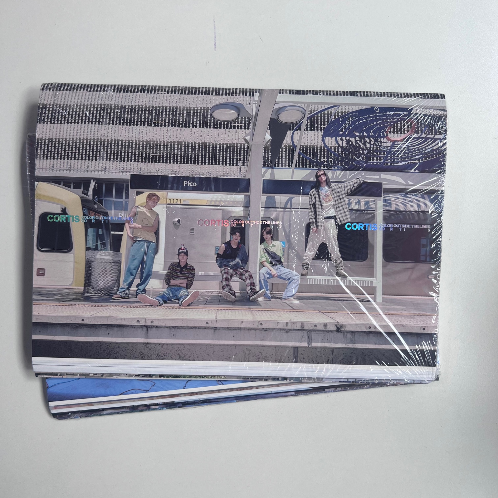 ALBUM CORTIS The 1st EP [COLOR OUTSIDE THE LINES]
