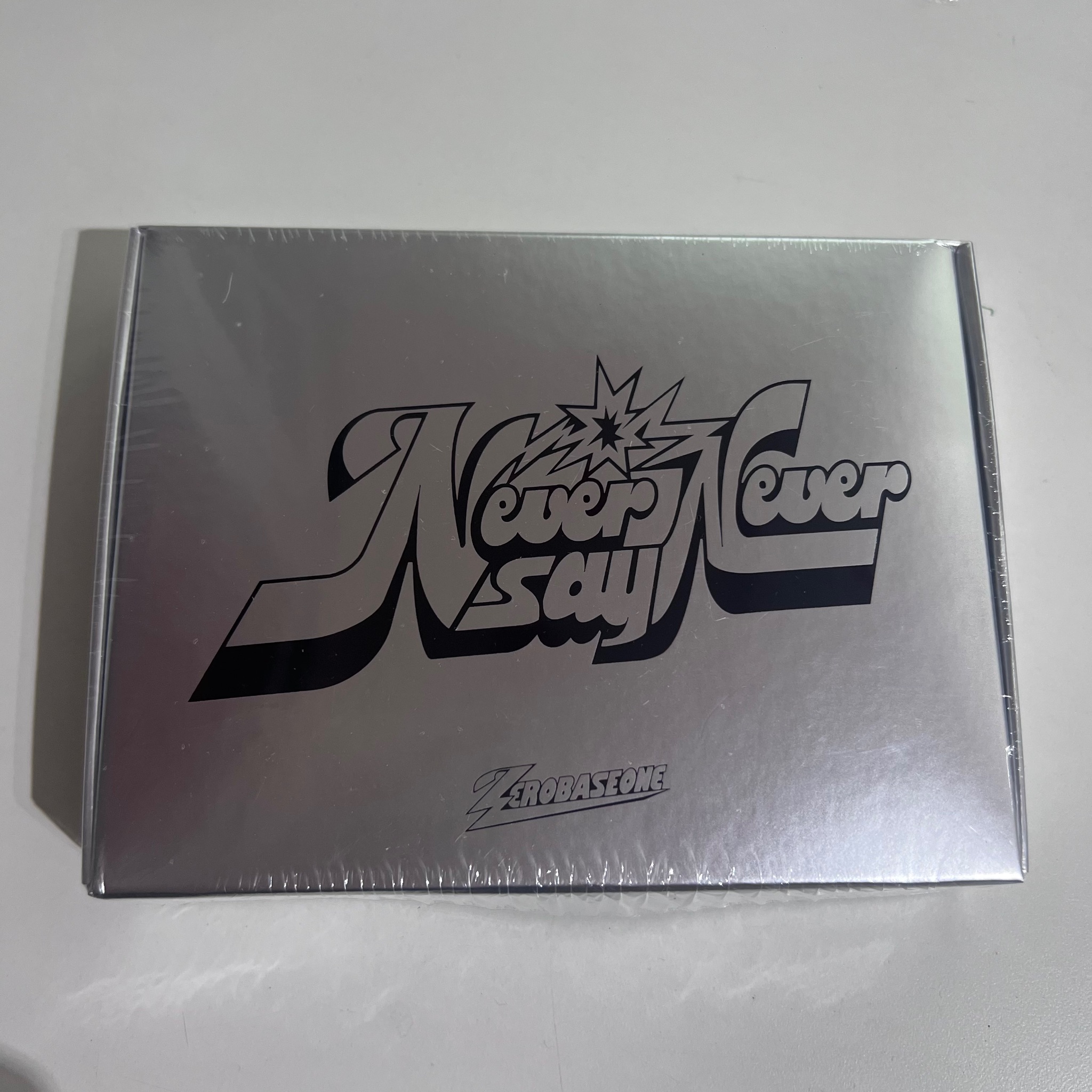 ALBUM ZEROBASEONE THE 1ST FULL ALBUM [NEVER SAY NEVER] SCENTS Ver.