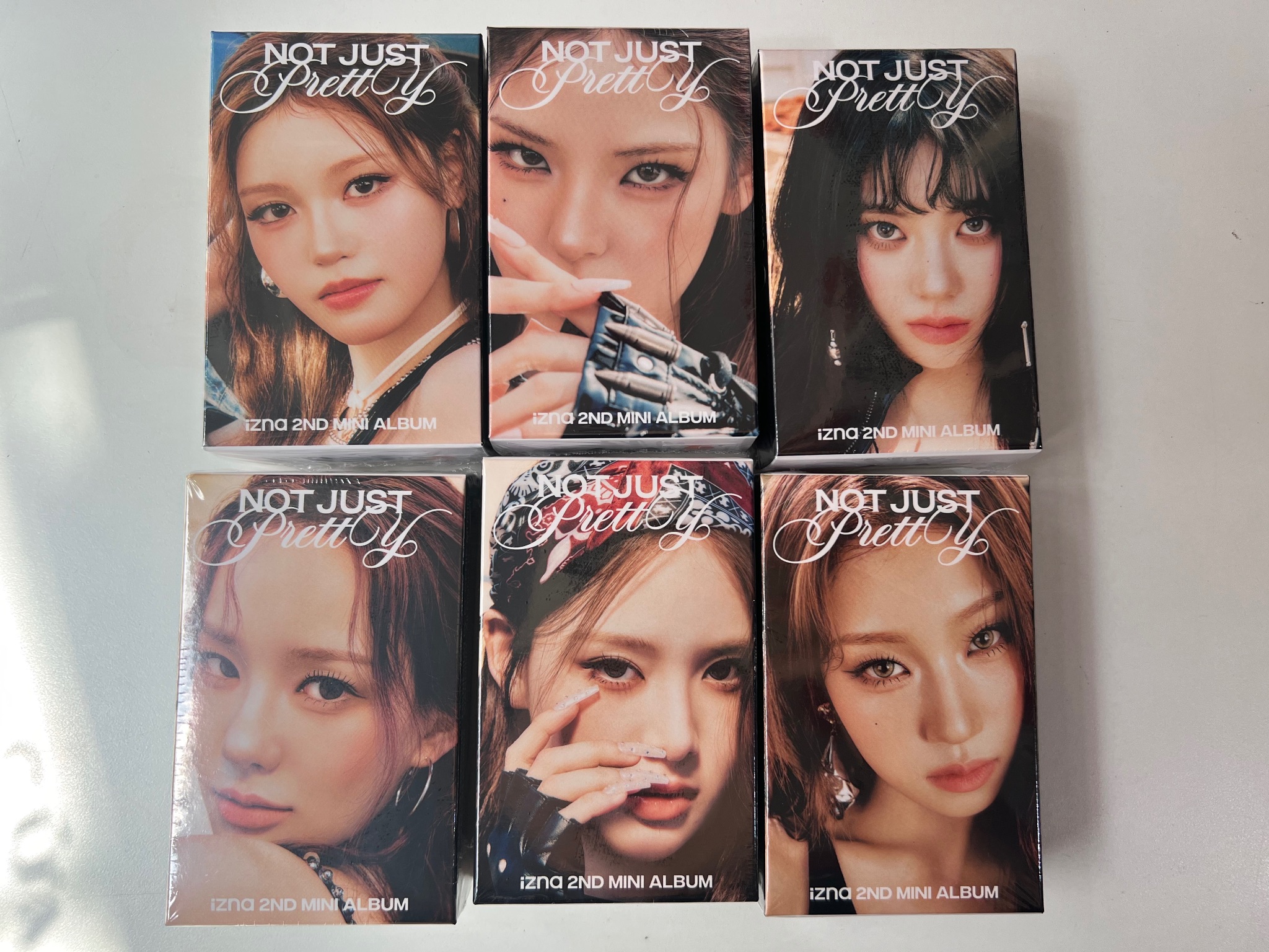 ALBUM izna [Not Just Pretty] (NFC_Nemo Ver.)