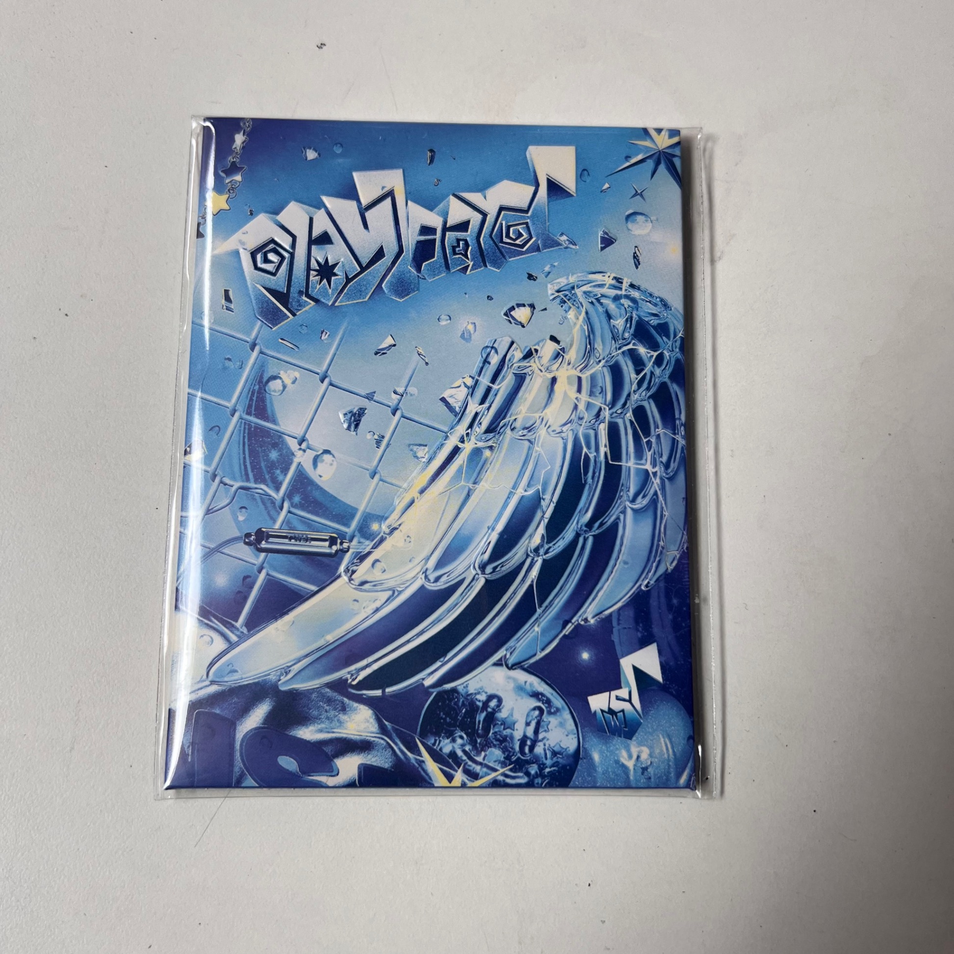 ALBUM TWS 4th Mini Album ‘play hard’ (Weverse Albums ver.)