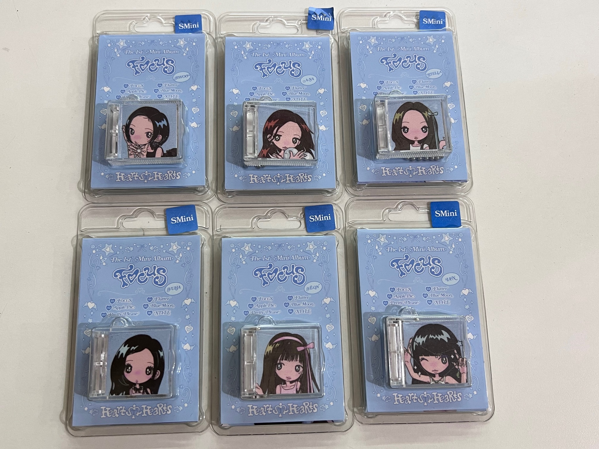 Album Hearts2Hearts 1st Mini Album [FOCUS] (SMini Ver.)(Smart Album)