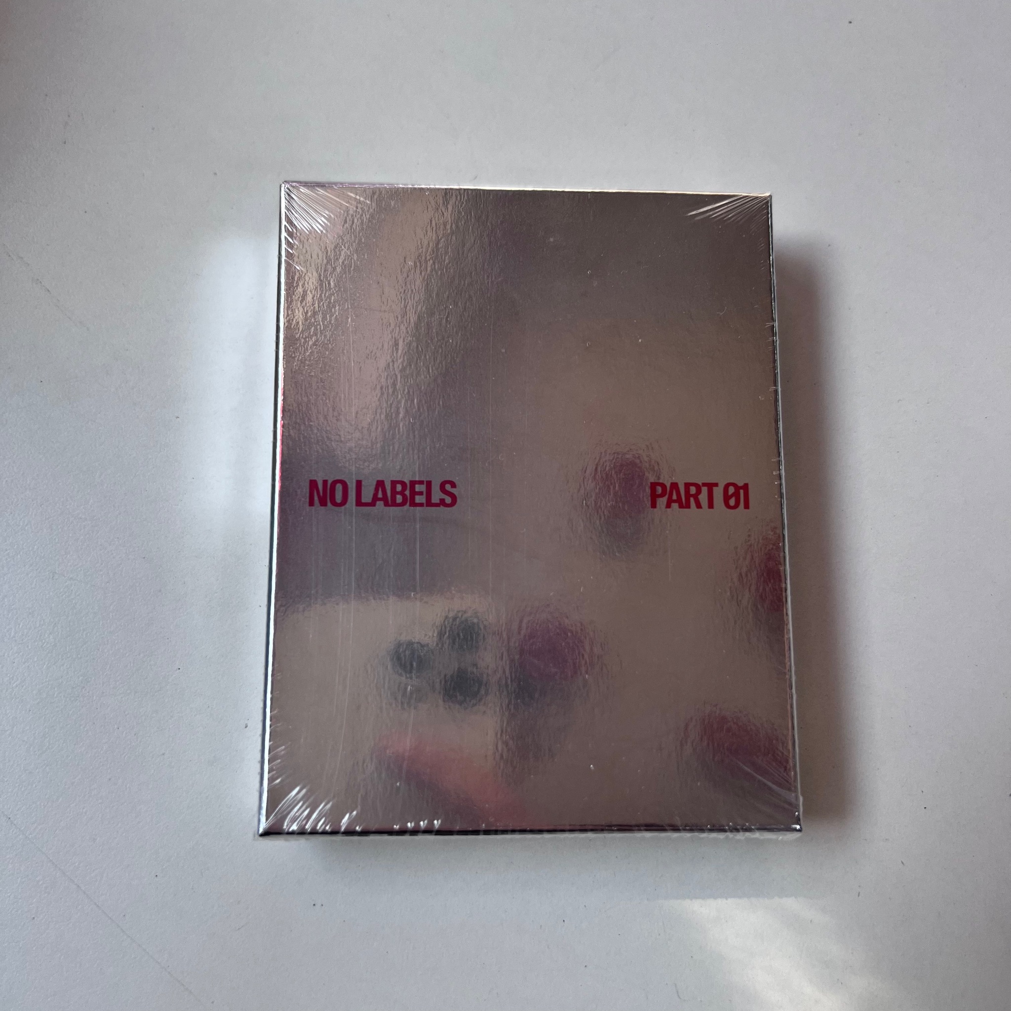ALBUM YEONJUN - NO LABELS: PART 01 (PHOTOCARD CASE VER.)