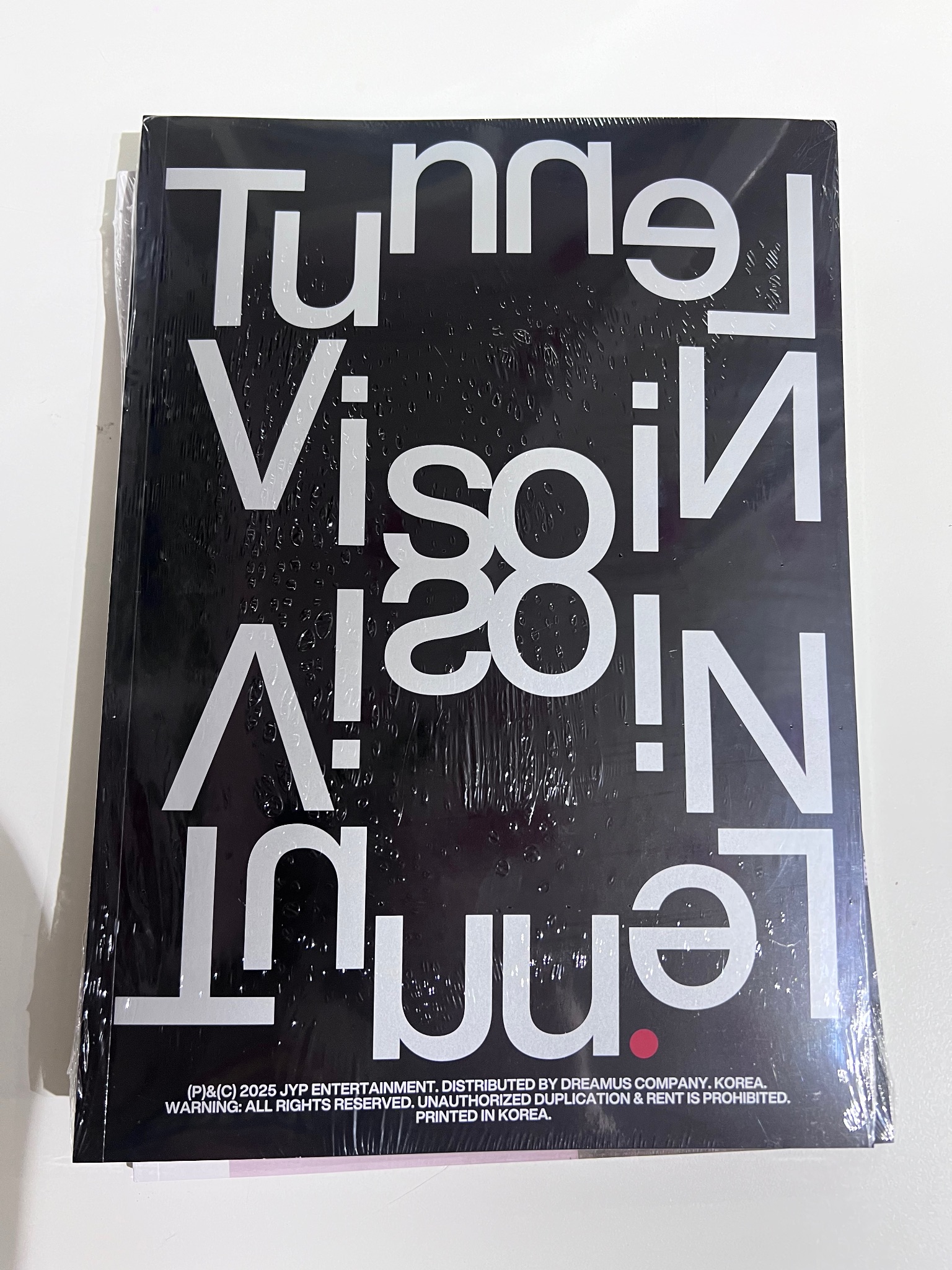 ALBUM ITZY [TUNNEL VISION] (Photobook Ver.)