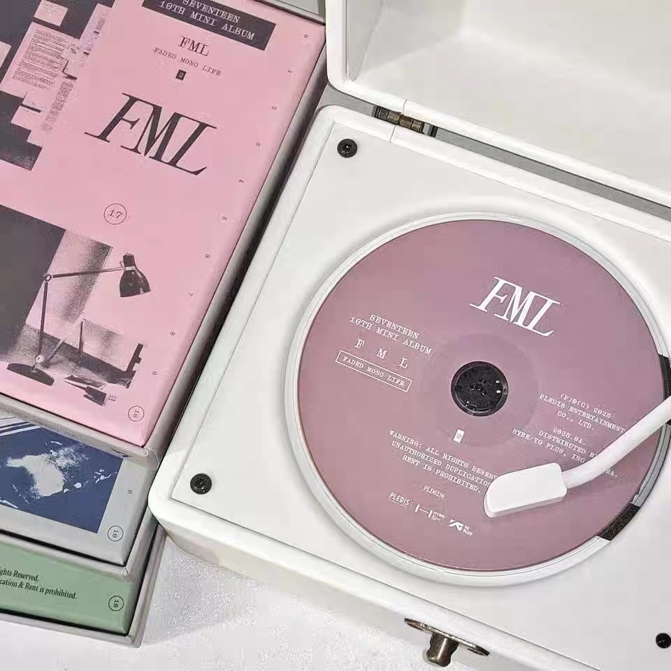 Máy CD Player - nắp trắng sạc pin loa ngang