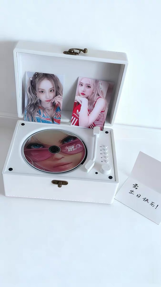 Máy CD Player - nắp trắng sạc pin loa ngang