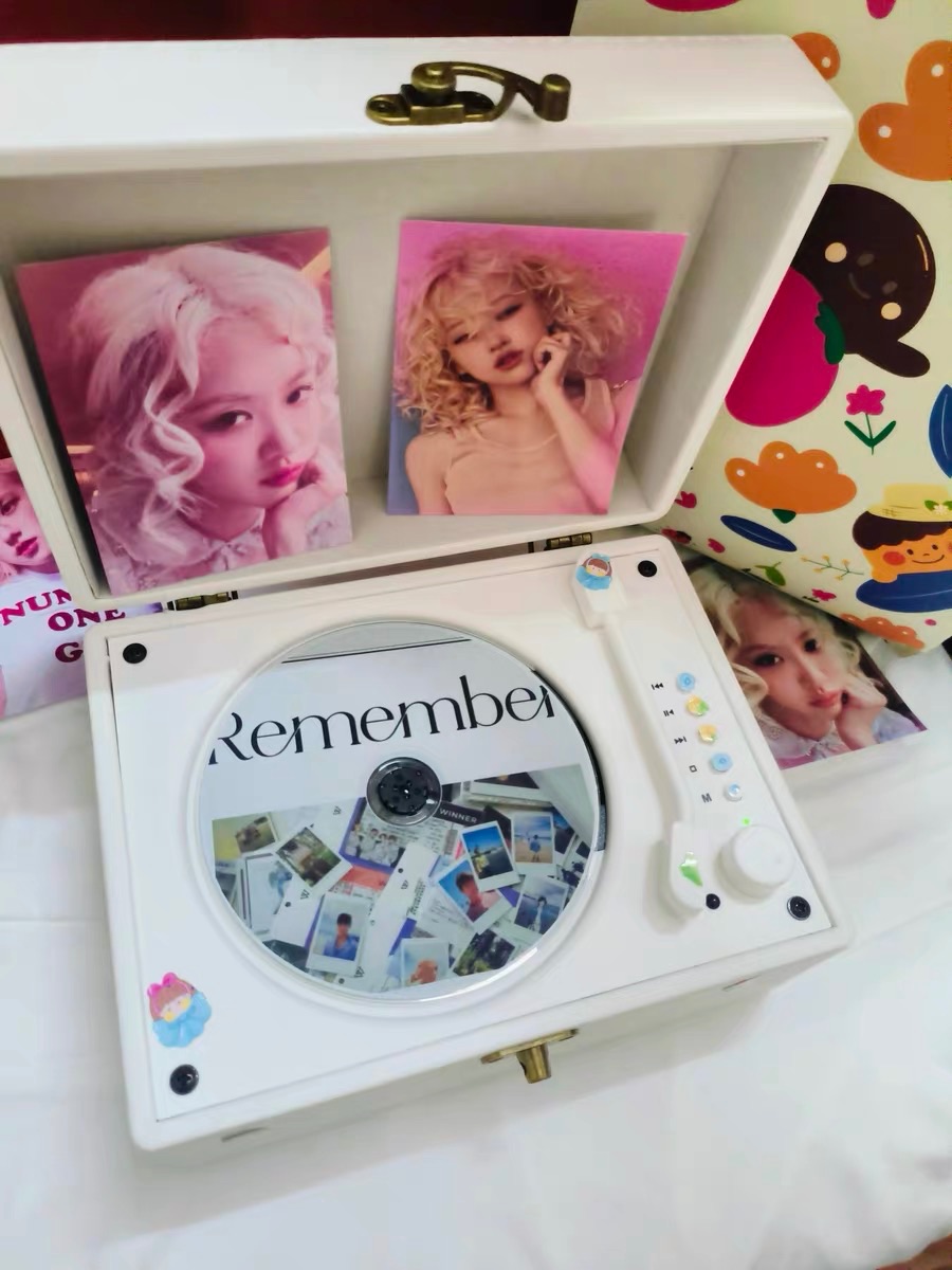 Máy CD Player - nắp trắng sạc pin loa ngang