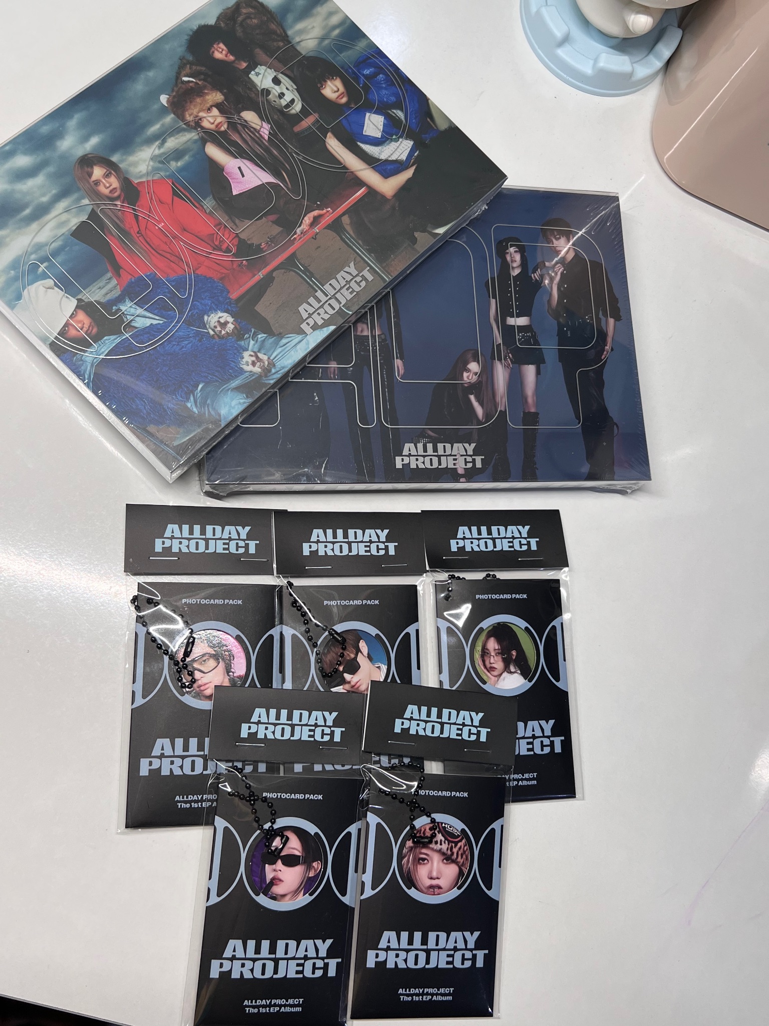 ALLDAY PROJECT The 1st EP Album 'ALLDAY PROJECT' PHOTOBOOK