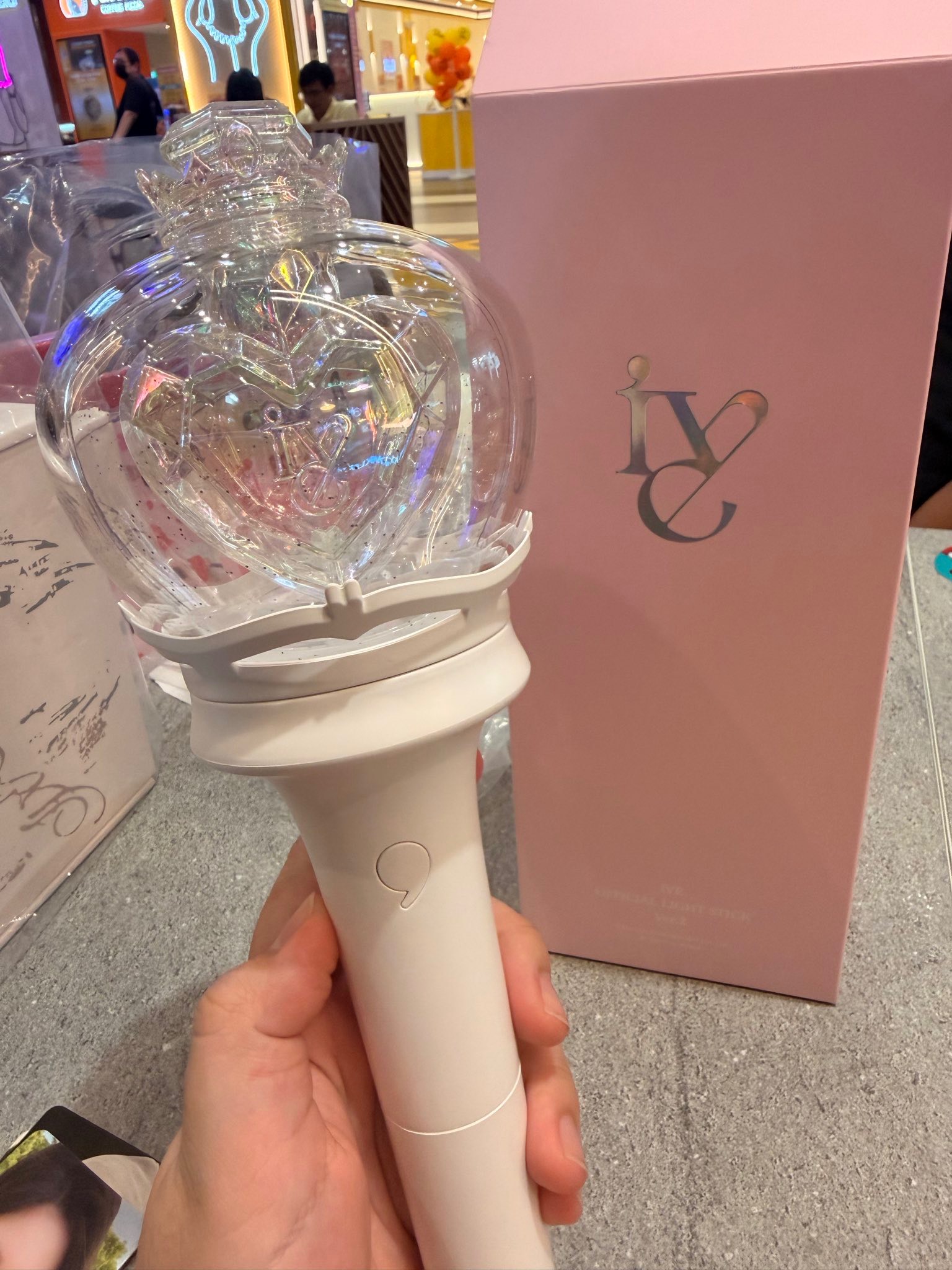 IVE - OFFICIAL LIGHTSTICK 공식 응원봉 ver.2
