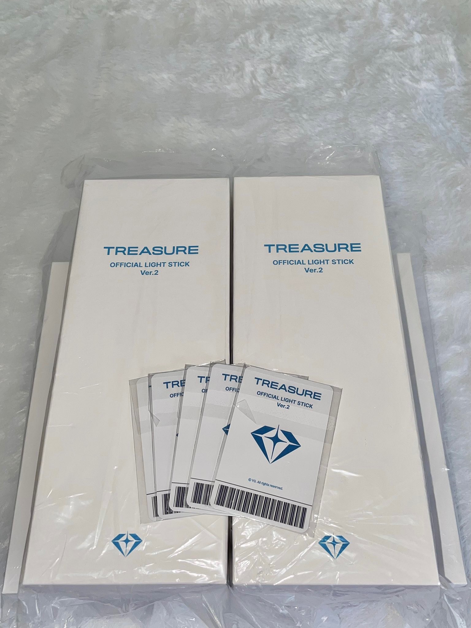 TREASURE OFFICIAL LIGHT STICK Ver.2