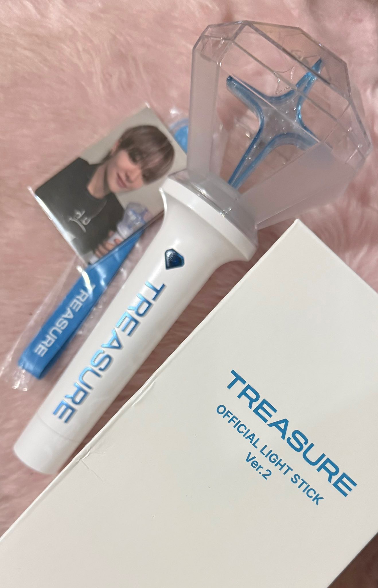 TREASURE OFFICIAL LIGHT STICK Ver.2