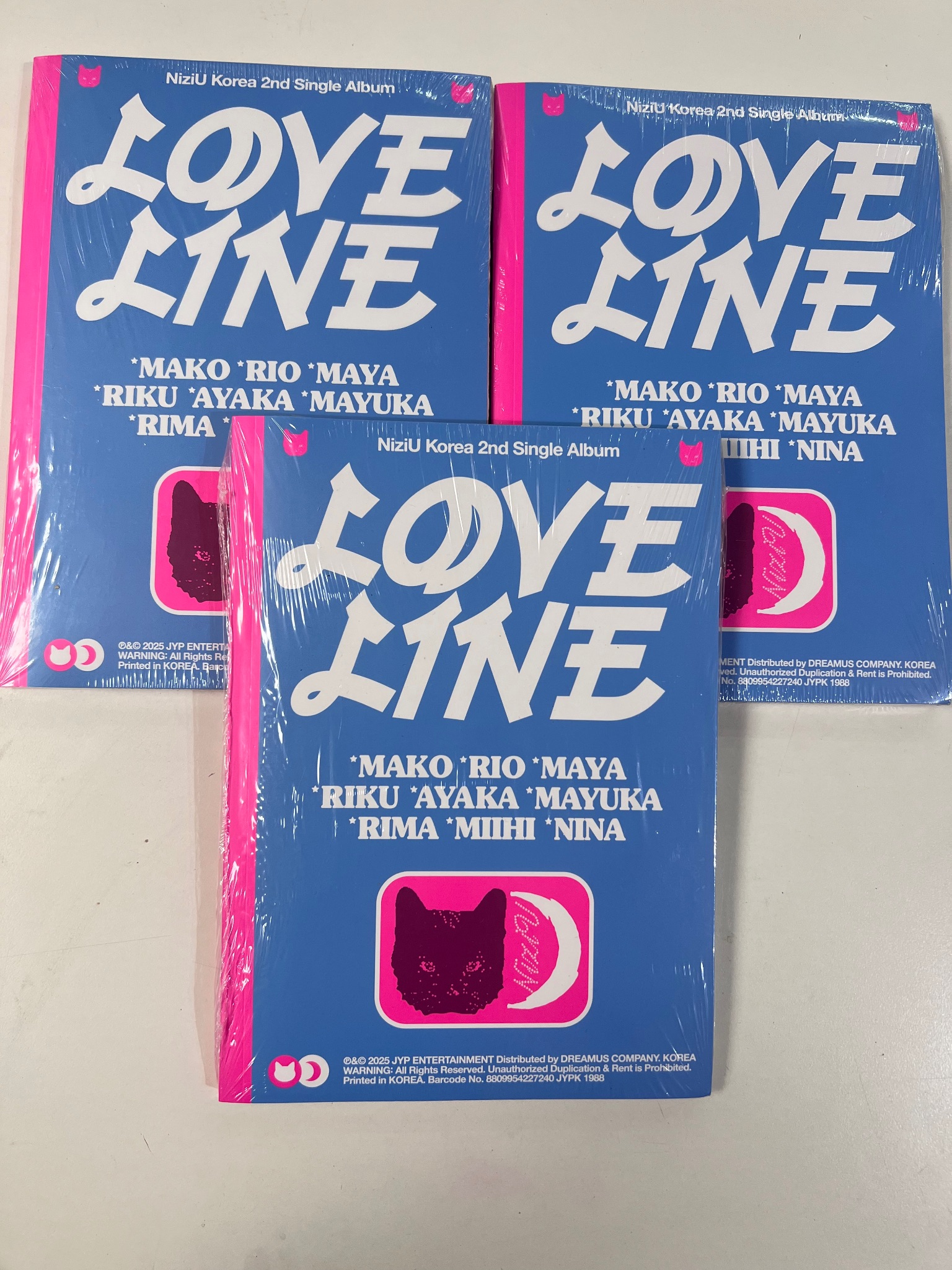 ALBUM NiziU Single [LOVE LINE]