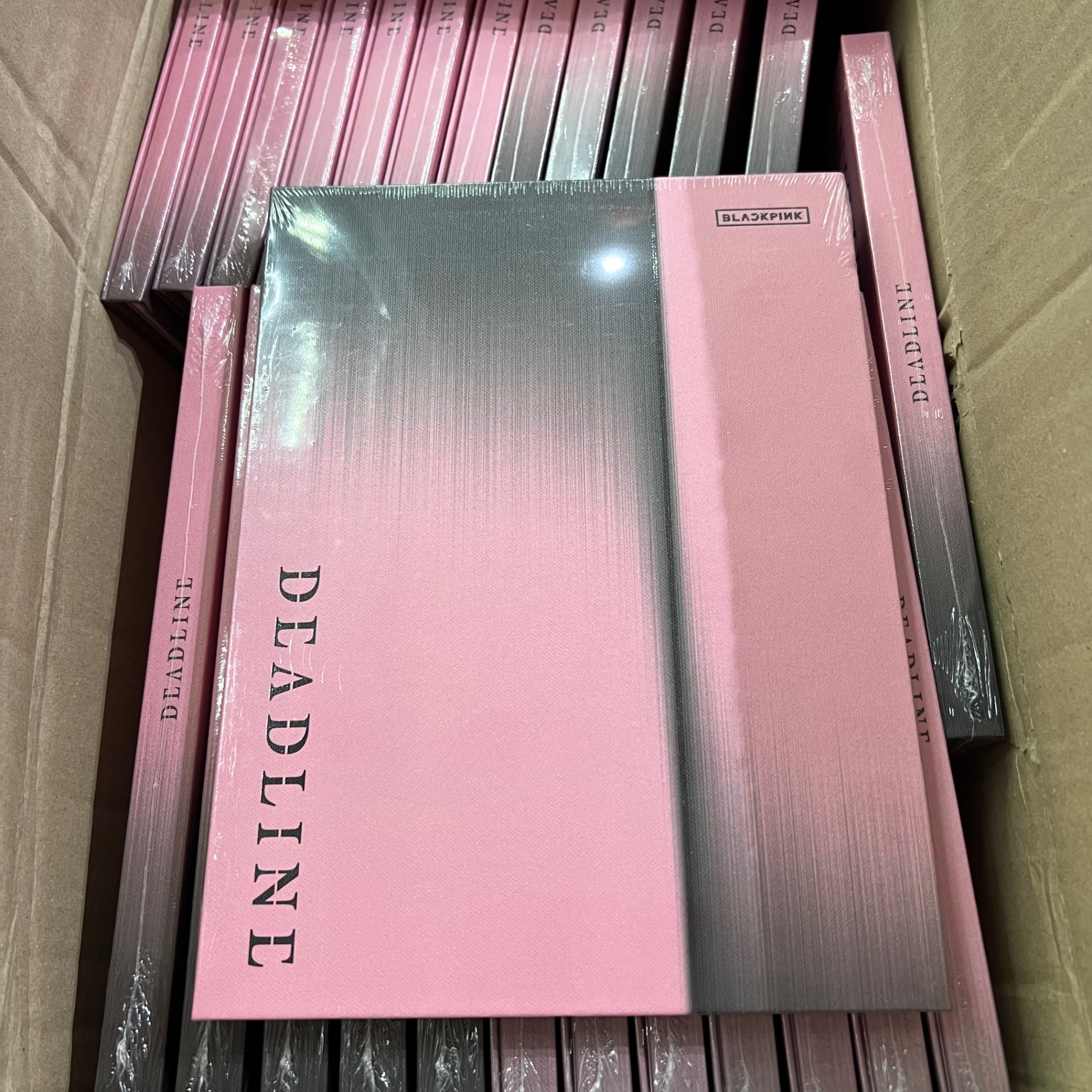 ALBUM BLACKPINK [DEADLINE]