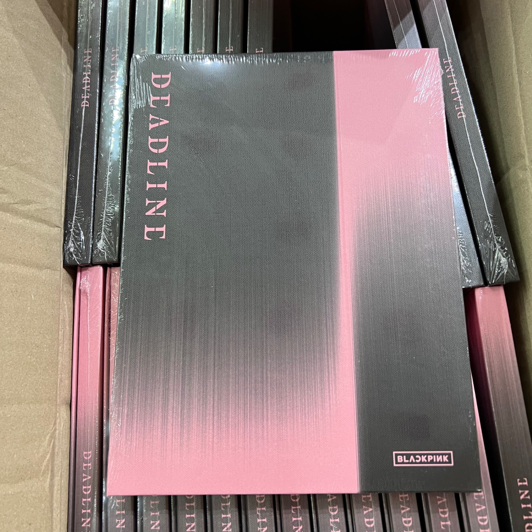 ALBUM BLACKPINK [DEADLINE]