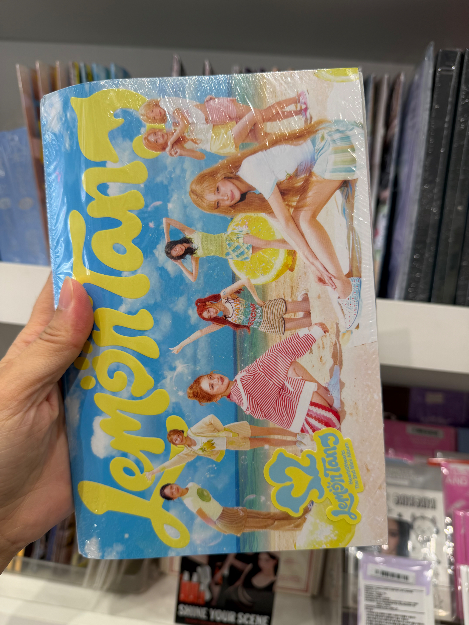 ALBUM Hearts2Hearts 2nd Mini Album [Lemon Tang] (Photobook Ver.)