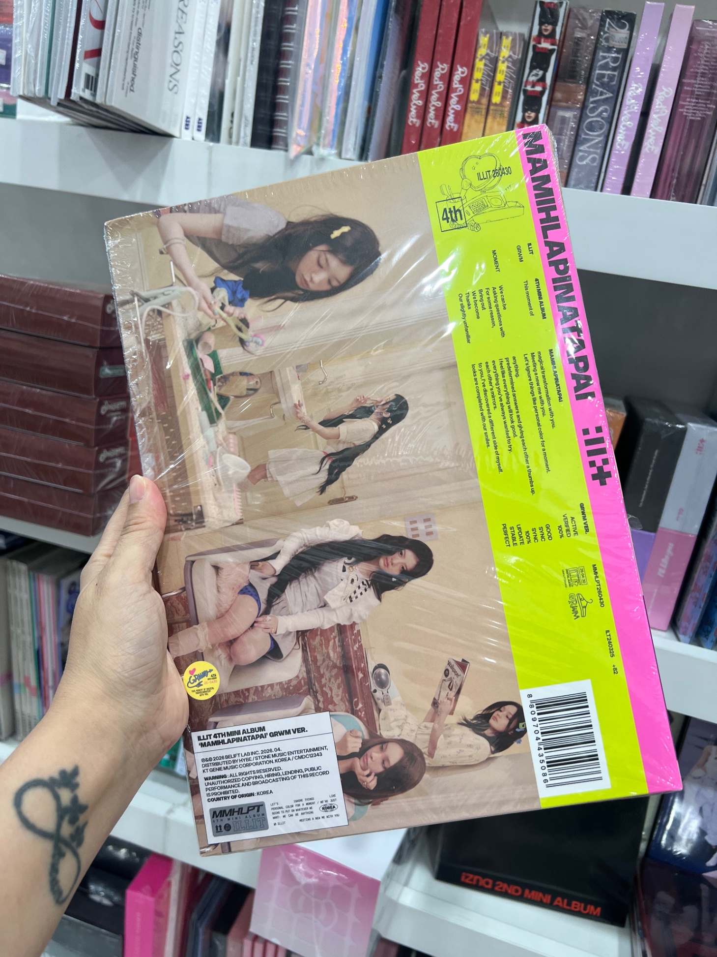 ALBUM ILLIT [MAMIHLAPINATAPAI]
