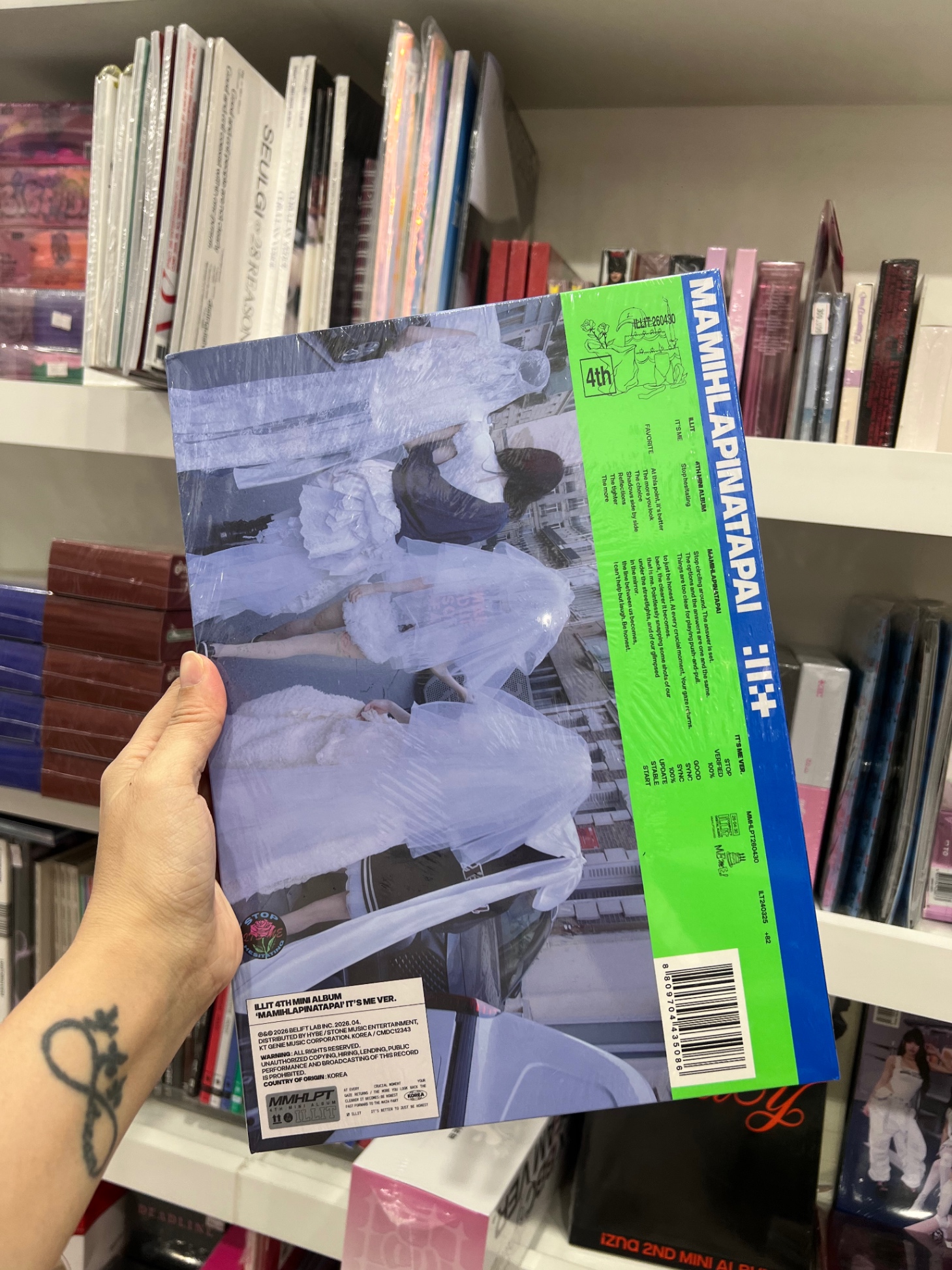 ALBUM ILLIT [MAMIHLAPINATAPAI]