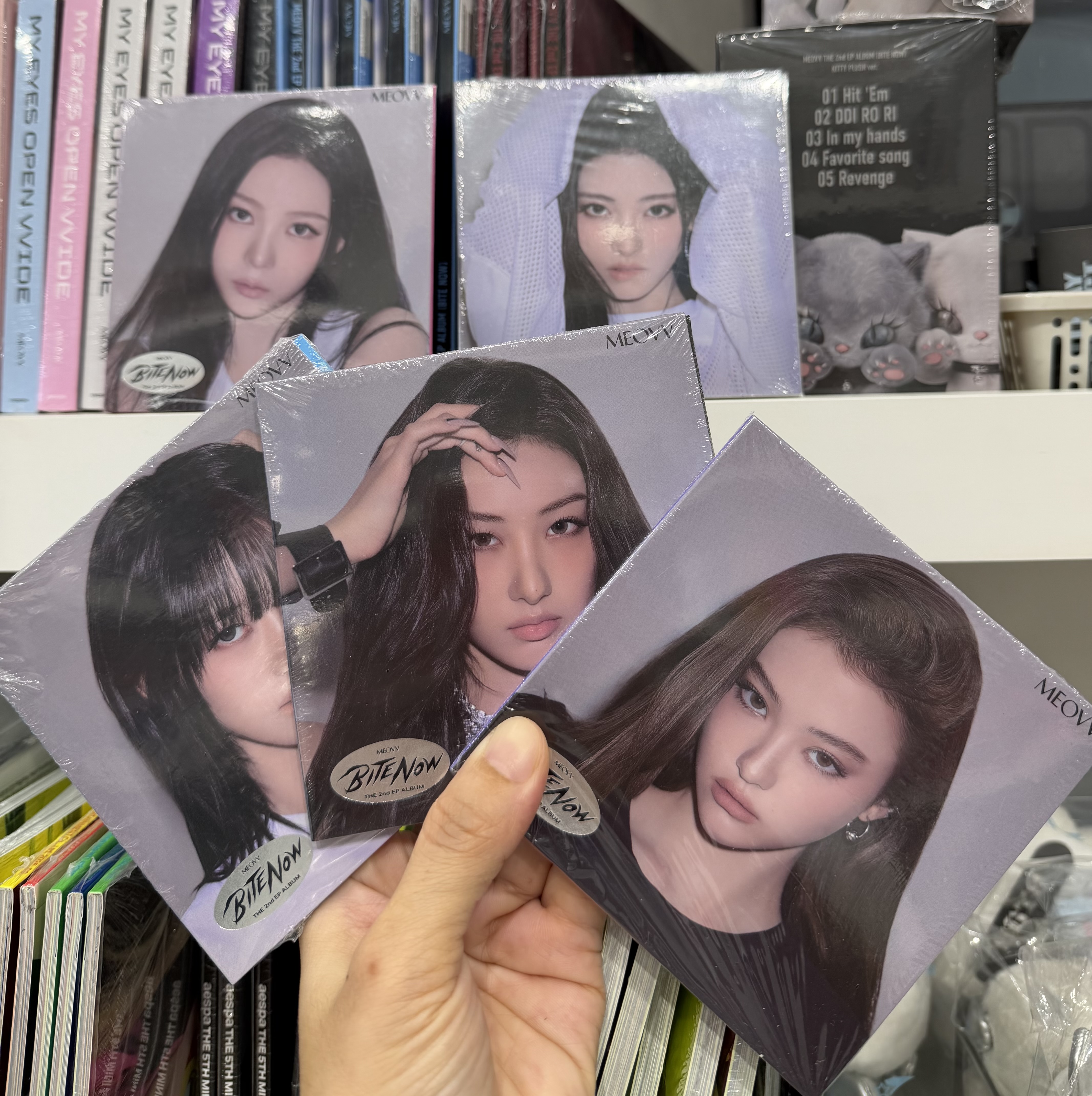 ALBUM MEOVV [BITE NOW] MEOVV ver.