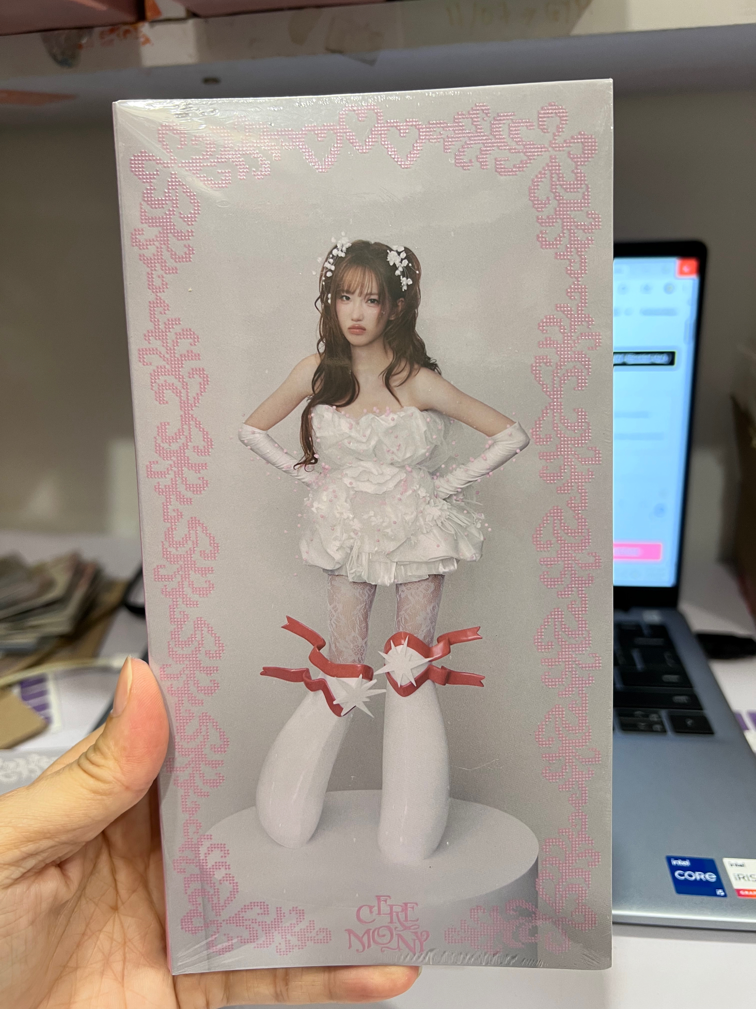 ALBUM QWER CEREMONY (Booklet Ver.)