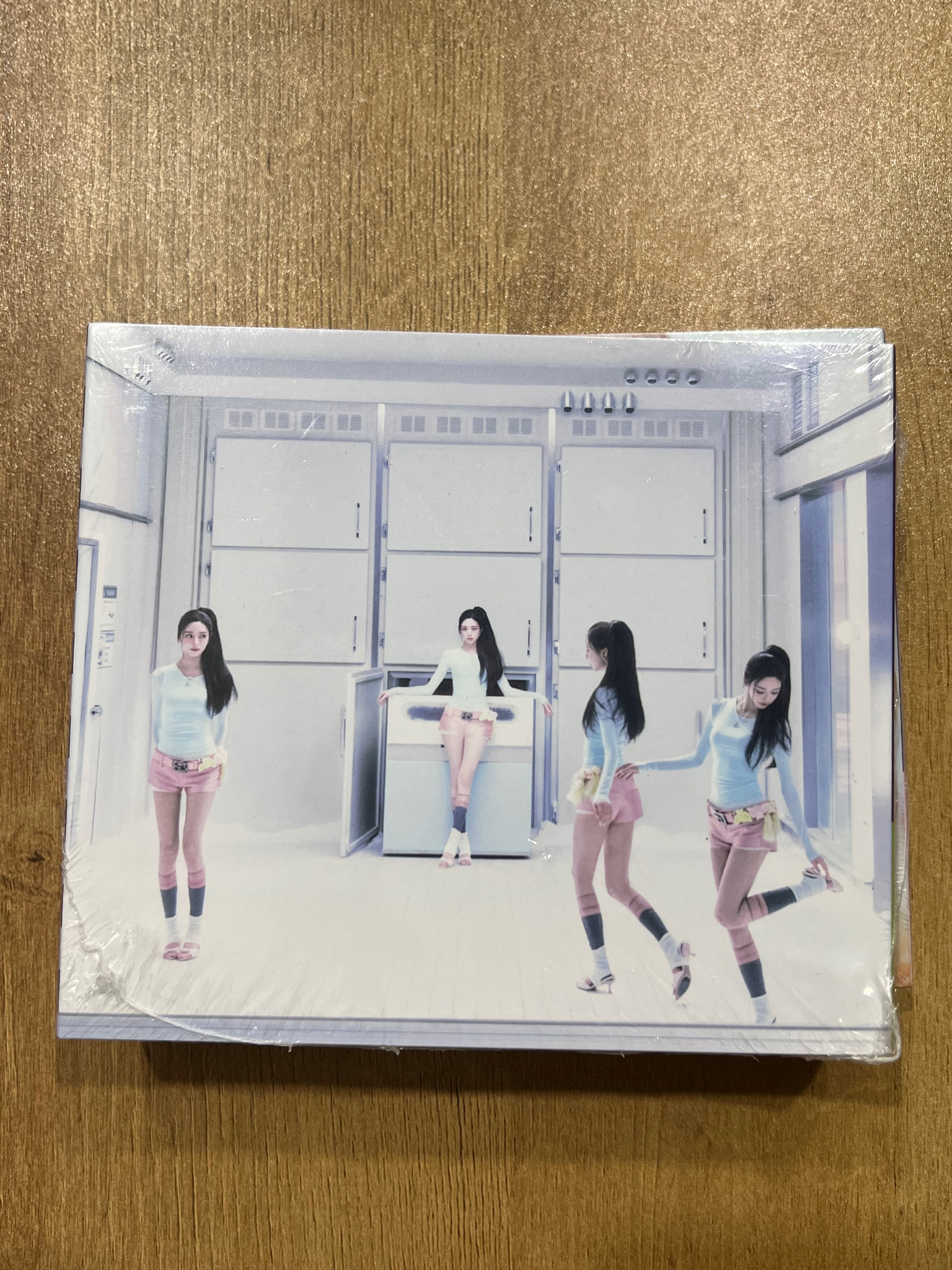 ALBUM YUNA(ITZY) [Ice Cream] (Special Ver.)