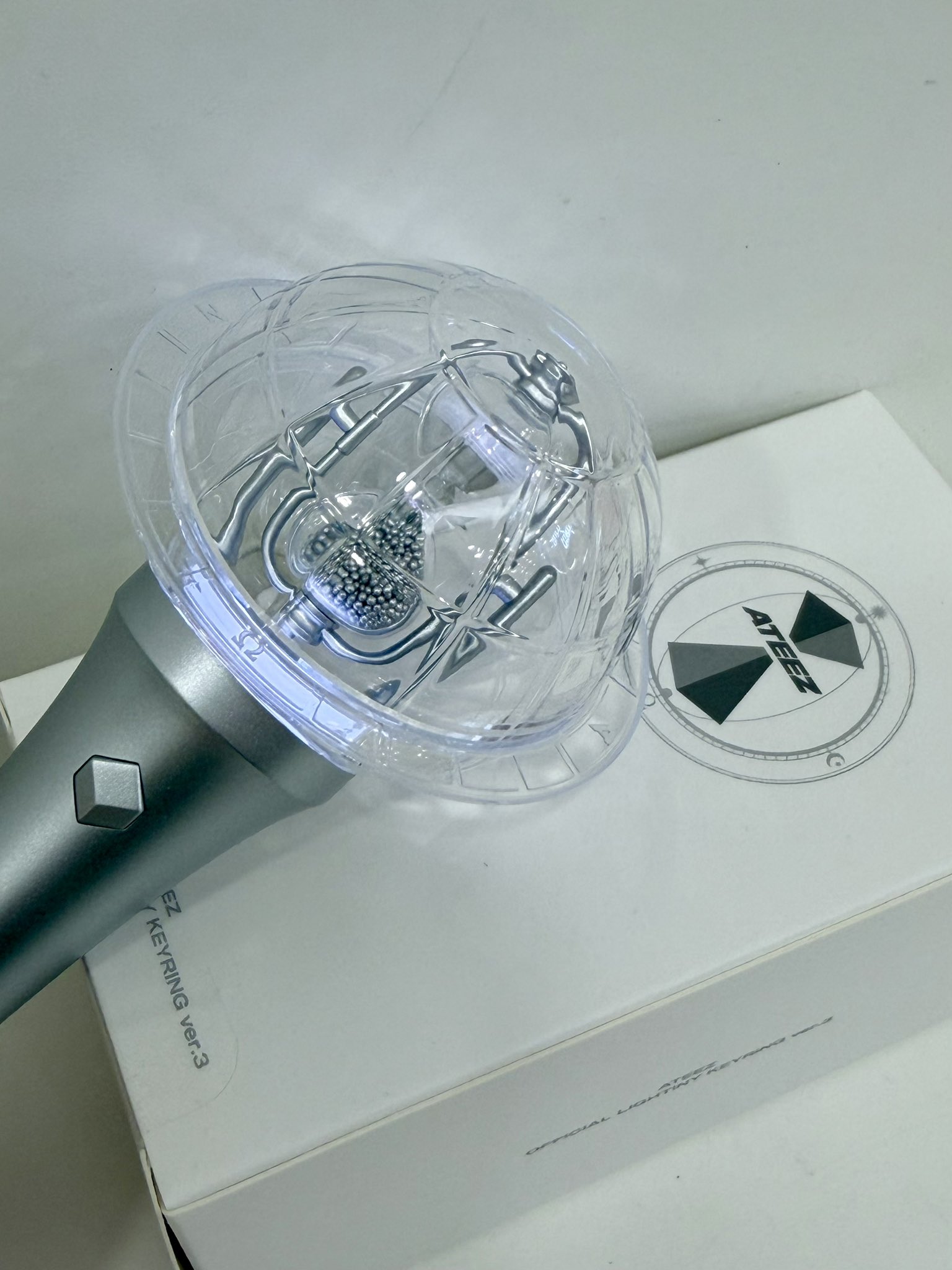 ATEEZ OFFICIAL LIGHT STICK ver.3 (2차 오픈)