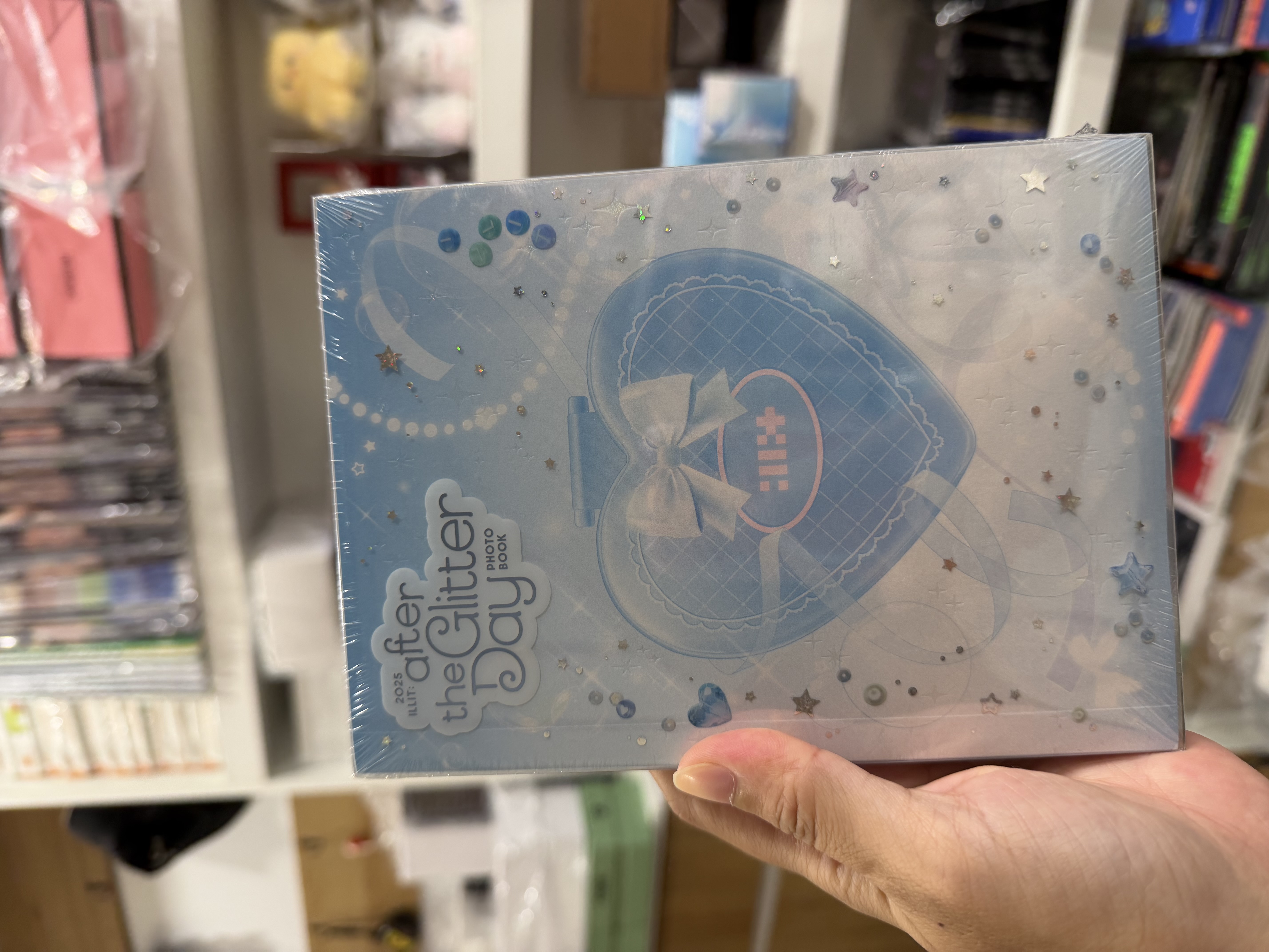 ILLIT [2025 ILLIT : AFTER THE GLITTER DAY PHOTOBOOK]