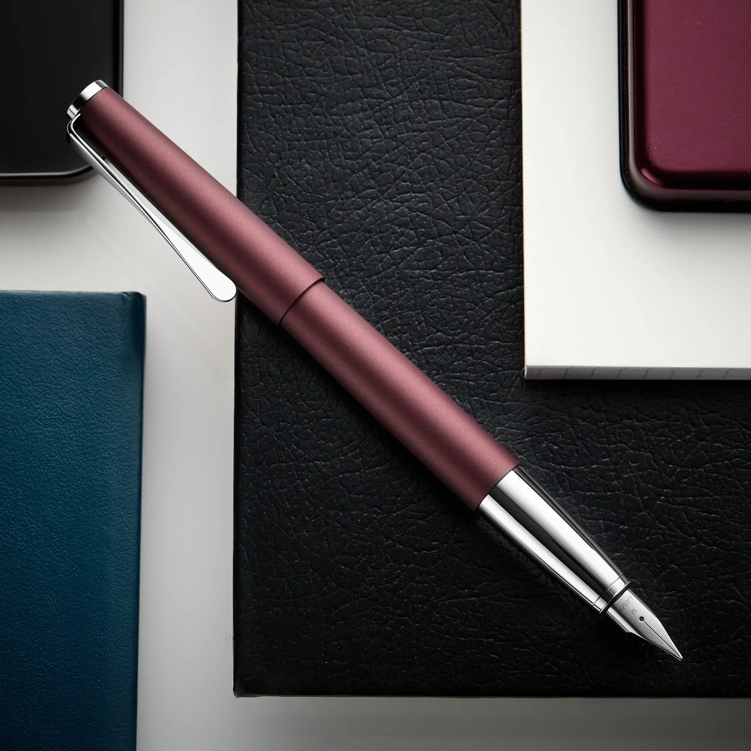 But-may-Lamy-Studio-Orion-Matt-Special-Edition-2025-.webp?v=1774174294