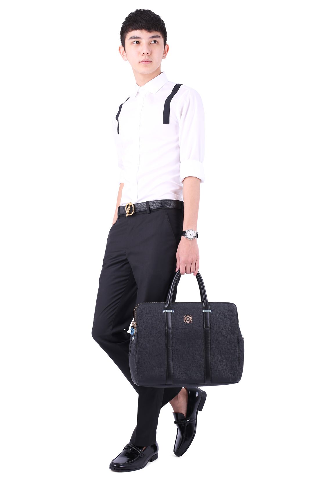 SM trắng vệt vai đen DT