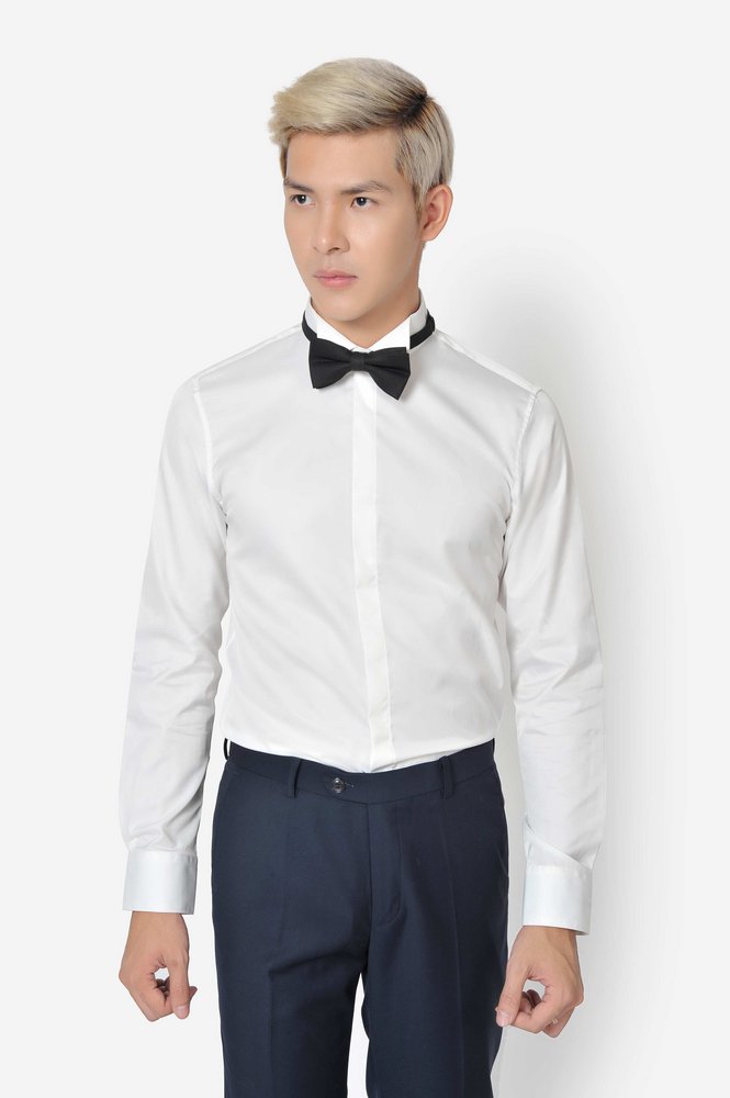 SM trắng ngà RM, cổ tuxedo, 2 cúc cổ GC, DT M