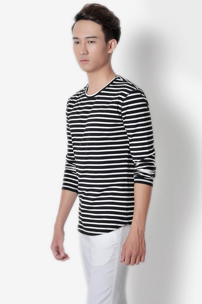 Áo thun đen kẻ trắng sz L