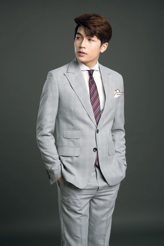 Vest ghi nhạt, kẻ đen- vàng ve to đột chỉ sz XS