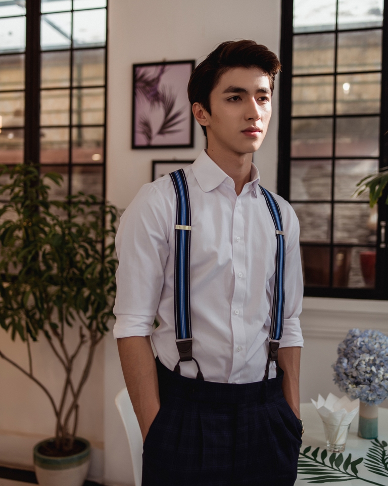 Suspender cài, đen sọc xanh coban chỉ trắng giữa