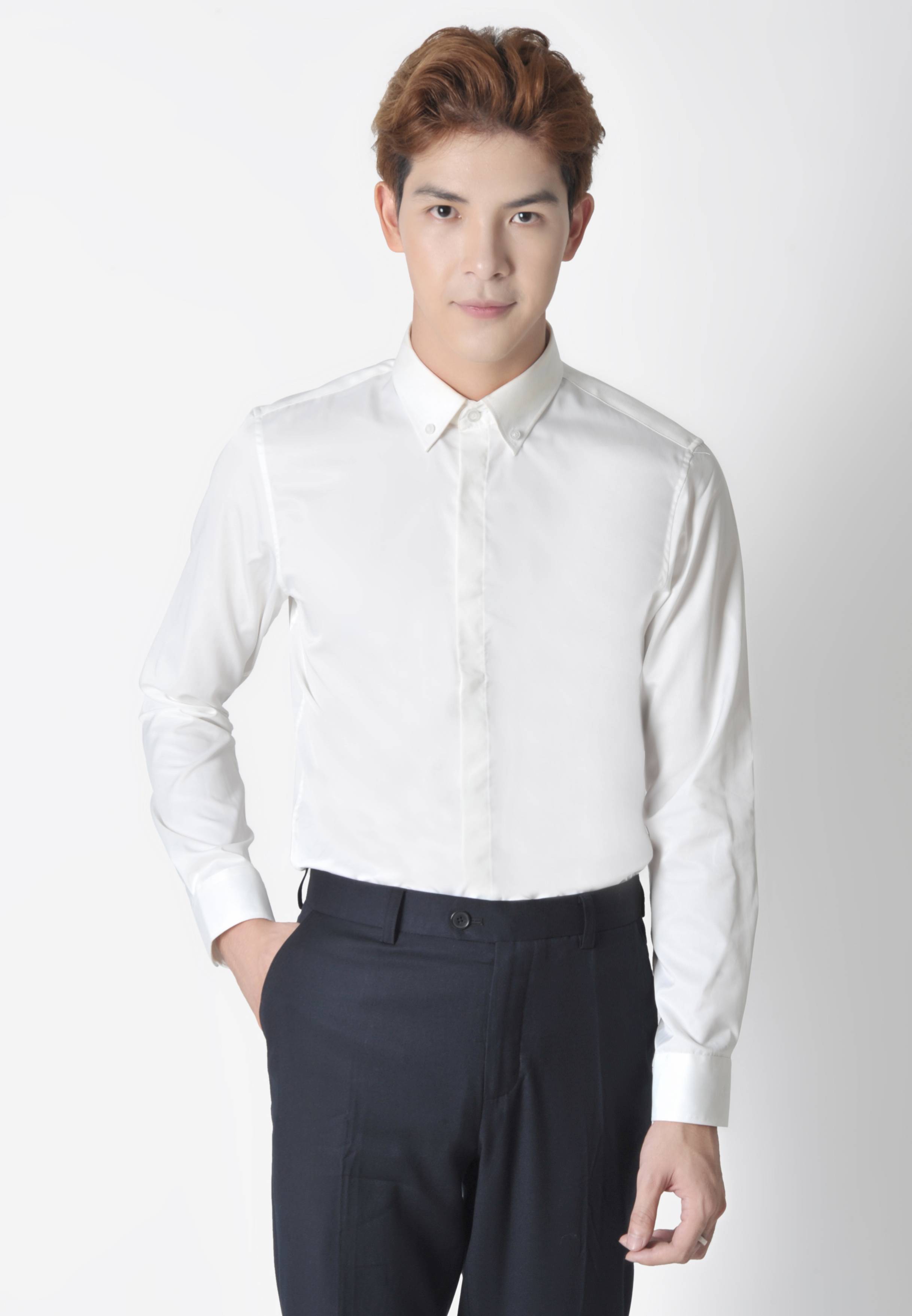 SM trắng ngà Remmy cài cúc lá cổ