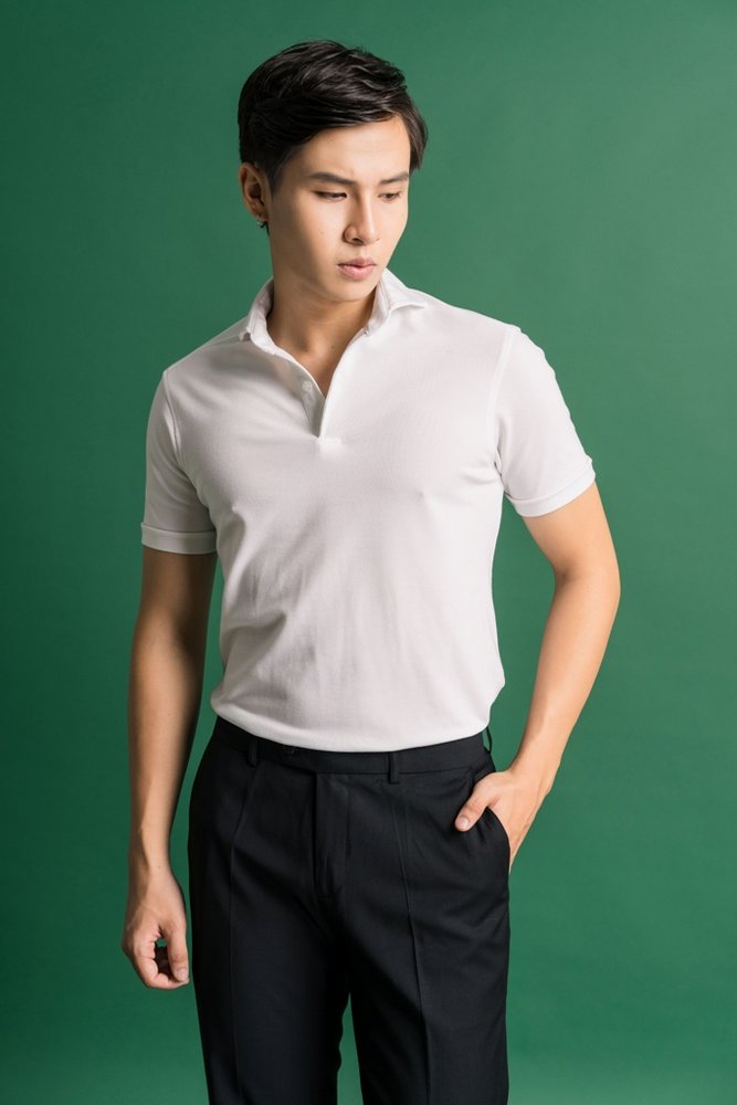 AF trắng cổ ngang