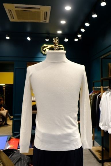 AL cổ lọ trắng sữa, vạch dọc lưng sz M