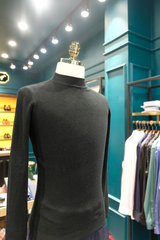 AL cổ tròn đen, vạch dọc lưng sz L