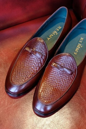 Giày lười nâu, ht da rắn, nơ ngang sz 39