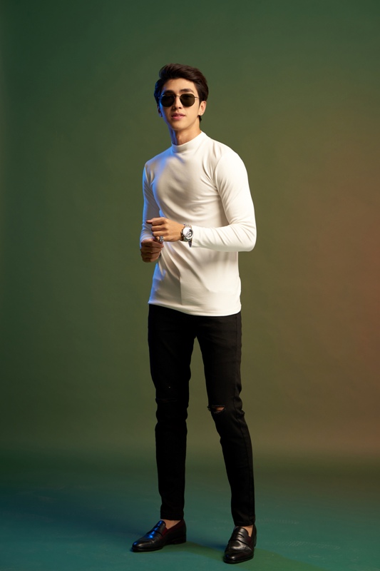 Áo thun giữ nhiệt trắng- dài tay