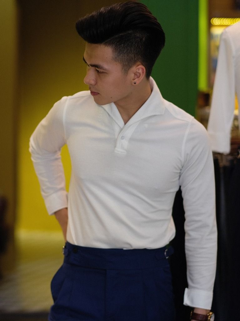 Áo thun trắng dài tay, khoét chân cổ sz M