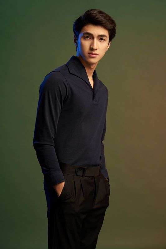 Áo thun tím than dài tay, khoét chân cổ sz M