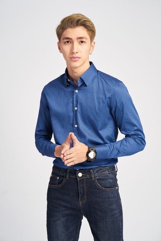 SM xanh dương đậm, ht đỏ