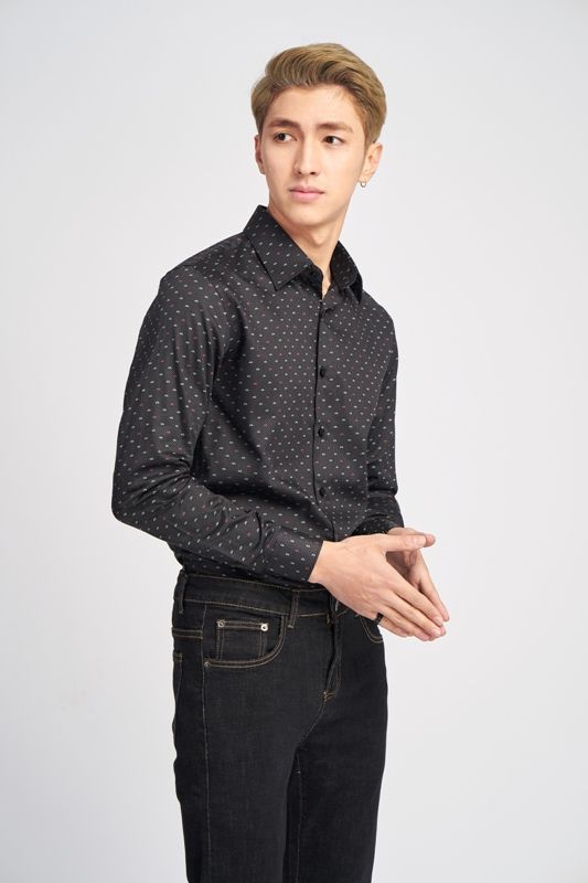 SM đen vạch, ht lá trắng- đỏ