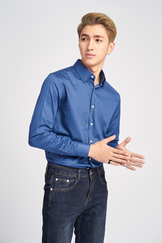 SM xanh dương đậm, ht đỏ