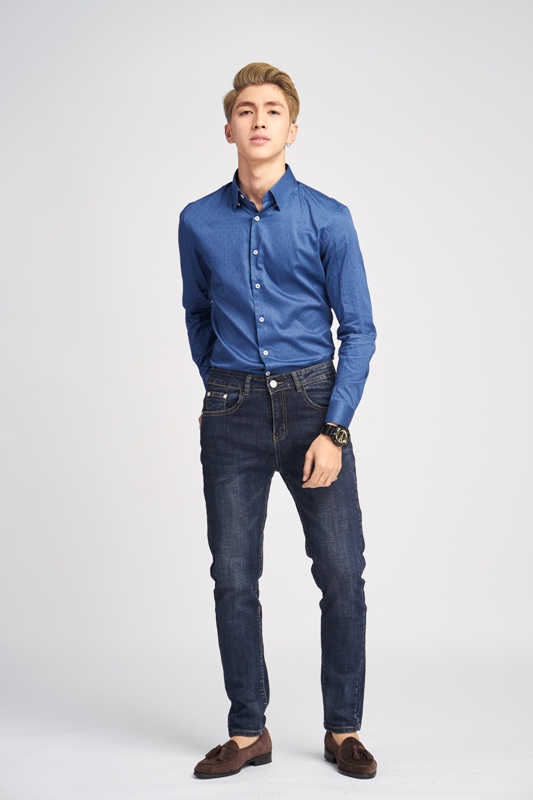 SM xanh dương đậm, ht đỏ