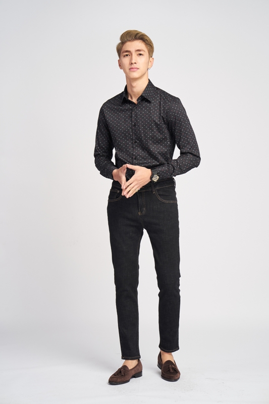 SM đen vạch, ht lá trắng- đỏ