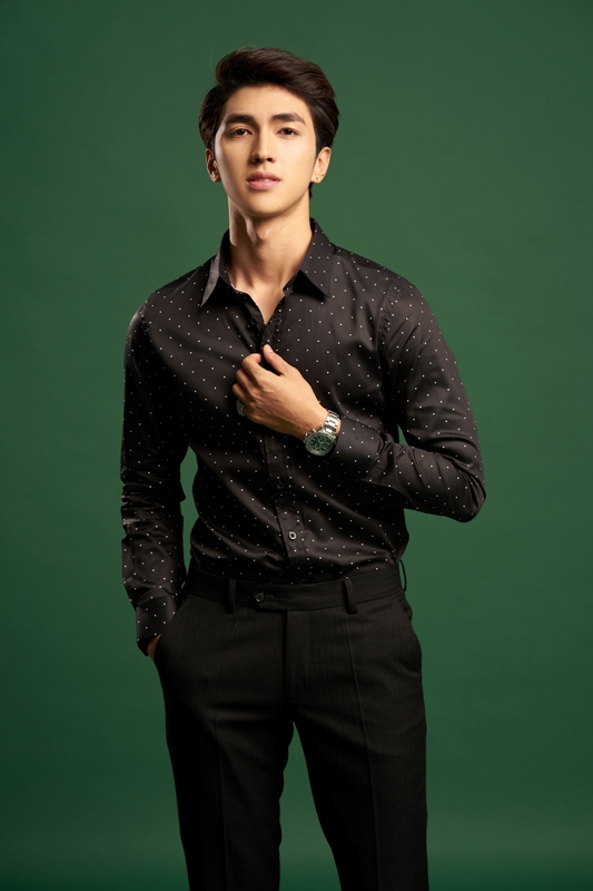 SM đen chấm bi trắng