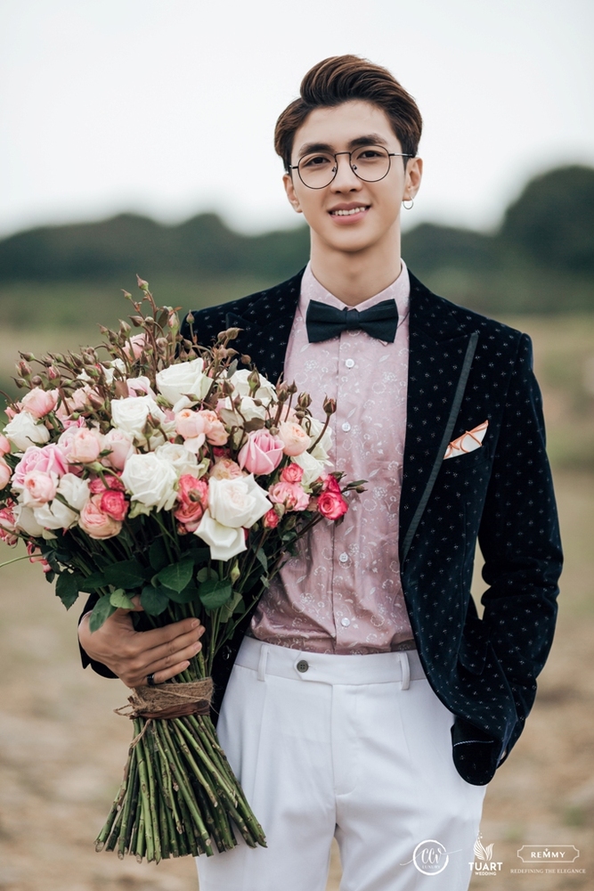 SM hồng phấn ht hoa trắng