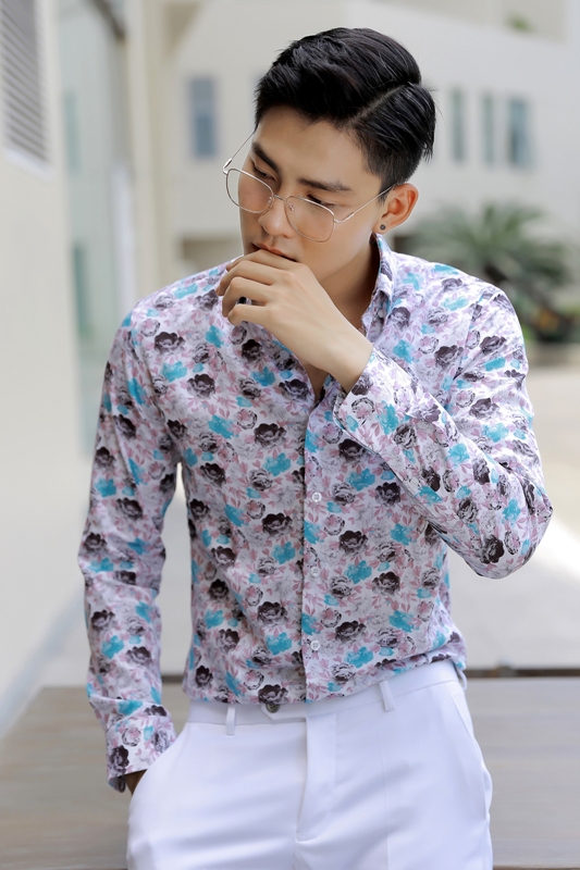 SM trắng hoa hồng xanh- đen, lá hồng