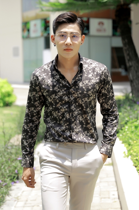SM nâu đen hoa lá be vàng