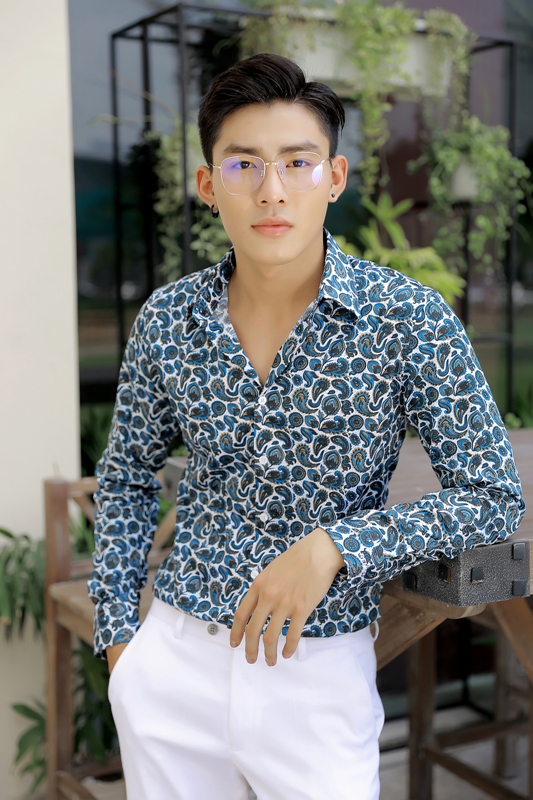 SM họa tiết trắng, lông công xanh- vàng