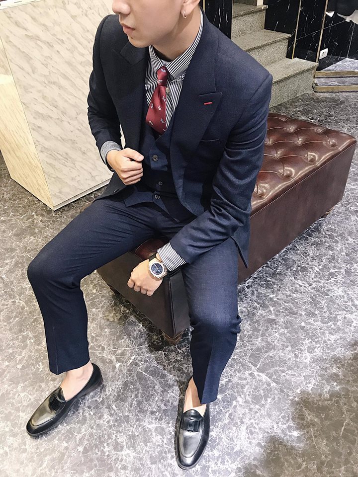 QV tt đậm bạc màu, ve to nhọn- 2 khuy cài sz 32